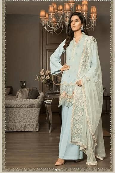 Pin by Maria Célia on Vestidos | Dress materials, Womens clothing ...