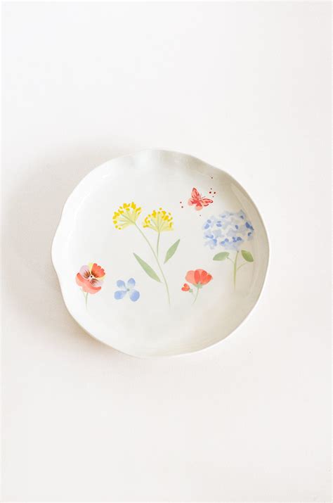 Wildflower Meadow Handpainted Ceramic Plates - Set of 4 – The Wishing Chair