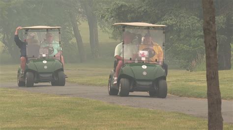 Golf course packed despite smoke and haze-filled sky | wnep.com