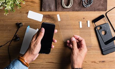 How to Use Guide Stickers Screen Protector 的图像结果