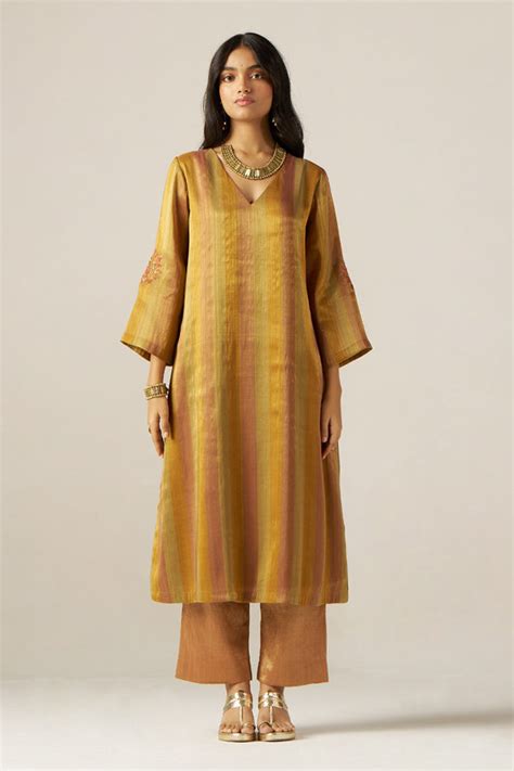 Ethnic Wear - Buy Online Indian Ethnic Wear For Women | Ganga Fashions