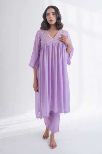 Buy Purple Muslin, Cotton Embroidery Split V-neck Floral Kurta Pant Set ...