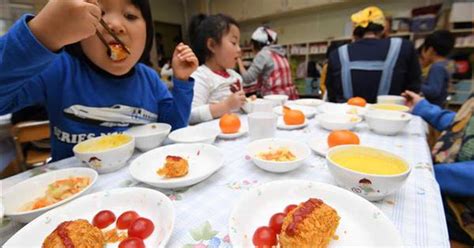 広がる「魚食育」 魚さばいて〝白い宝石〟をゲットだ（1/2ページ） - 産経ニュース