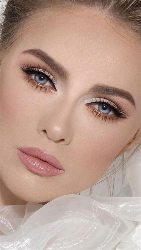 blue eye natural makeup