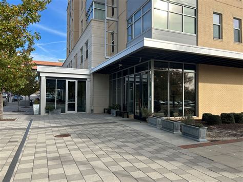 New restaurant fills vacant space near Colonial Life Arena