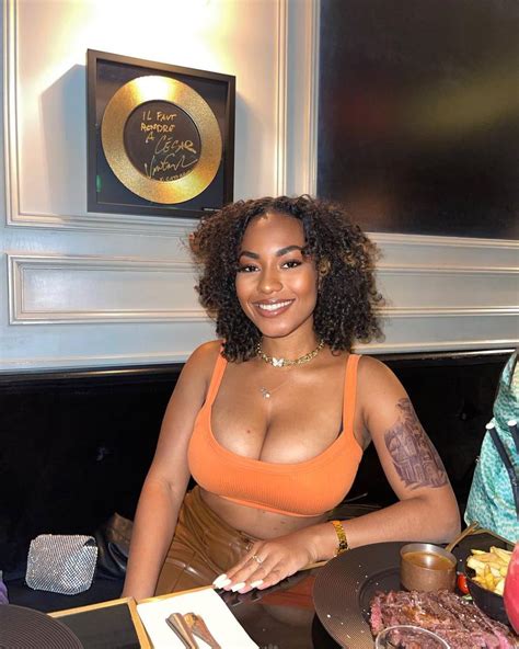 martina chen onlyfans mega below - ThotHeaven