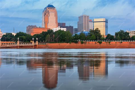 Premium Photo | Shreveport louisiana usa downtown skyline on the red river