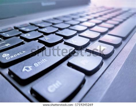Computer Keyboard Side View 的图像结果