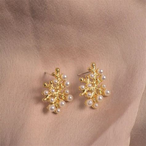Pearl It Up Golden Studs | Salty – Salty Accessories