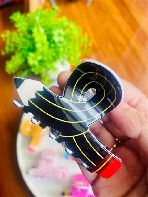 Open media 1 in modal