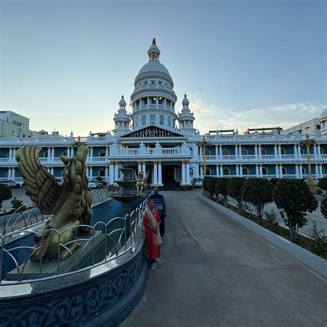 GADIRAJU PALACE CONVENTION CENTRE & HOTEL (Visakhapatnam (Vizag ...