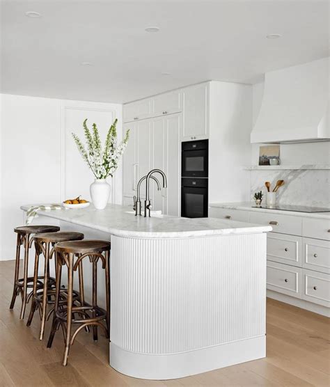 22 Gorgeous Curved Kitchen Island Ideas to Inspire You