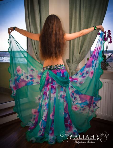 Green costume with flowers – Aliah Bellydance