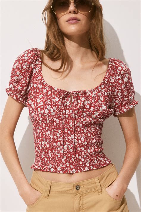 Smocked viscose blouse - Red/Floral - Ladies | H&M IN