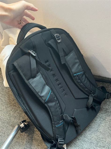 Alienware Laptop Bag 的图像结果