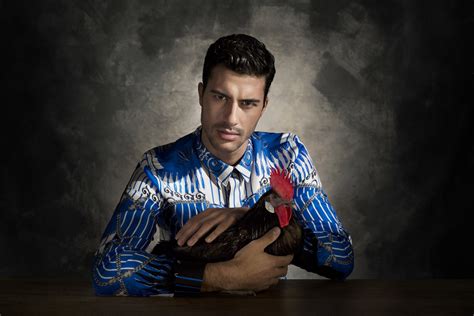 Editorial A Spanish Gallo – VisteLaCalle