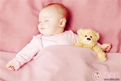 为什么孩子在睡觉前总是喜欢大哭 怎样哄孩子睡觉最好 _八宝网