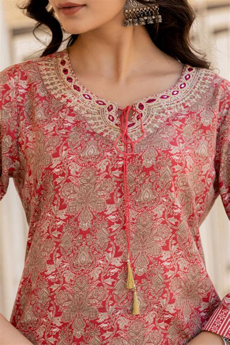 Varanga Women Red Printed Round Neck Straight Kurta With Bottom And Dupatta