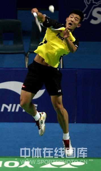 Chen Long Badminton 的图像结果
