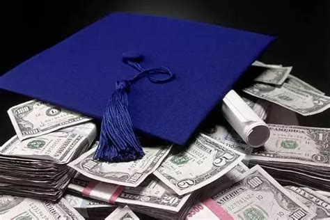美国大学本科学费一年多少钱啊？2021-2022年学费一览表