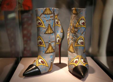 Fashion Pronunciation: Πώς προσφέρεται σωστά ο οίκος Louboutin; - Queen.gr