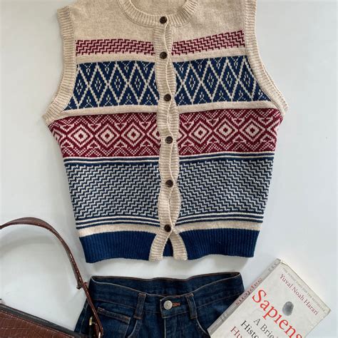 Chunky Sweater Vest-Bust 40 – Outdated