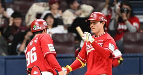 [사진]박성한,'담장 넘기고 왔어요'