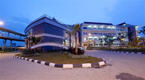 SUTAN RAJA HOTEL & CONVENTION CENTRE SOREANG-BANDUNG - Hotel Reviews ...