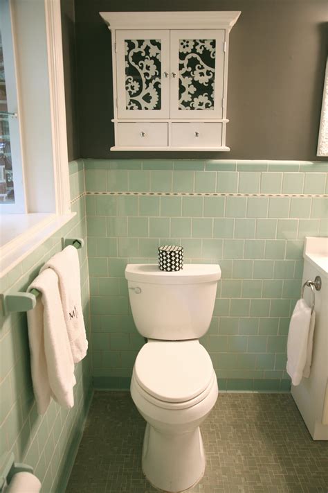 Crisp Color Combo: Deep Green + Pale Gray | Green tile bathroom, Green ...