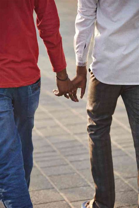 A British photographer captures the very Indian phenomenon on men non ...