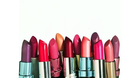 Red Lip Inspiration for Every Bride-to-Be