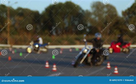 Motorcycle Driving Lessons 的图像结果