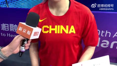 李梦谈入选WNBA最佳新秀阵容：能在异国他乡得到认可非常不容易-直播吧