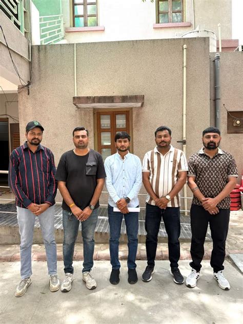 કચ્છમાંથી એટીએસ એ ઝડપેલા જાસુસ મામલે પોસ્ટ મુકનાર પોલીસકર્મીને ડિસમીસ ...