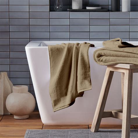Luxury Elantra Zero Twist Bath Towels | Comfort Beddings