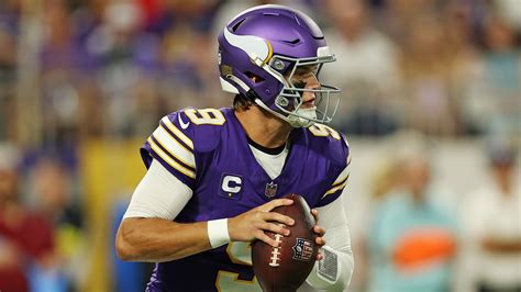 Early Week 10 fantasy football rankings (2025)