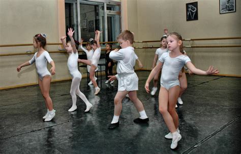 Ballet CAHA Russian Class 的图像结果