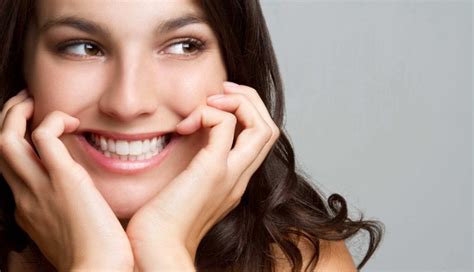 5 Remedies To Treat Dental Fluorosis at Home - lifeberrys.com