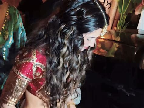 Hrithik Roshan attends cousin's mehendi ceremony