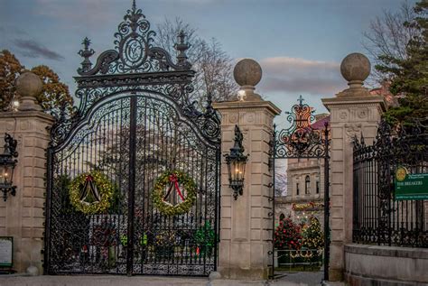 Weekend Getaway Guide to Christmas at the Newport Mansions | New ...