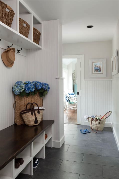 Mudroom tiles ideas – how to choose hardwearing tiles for your space ...