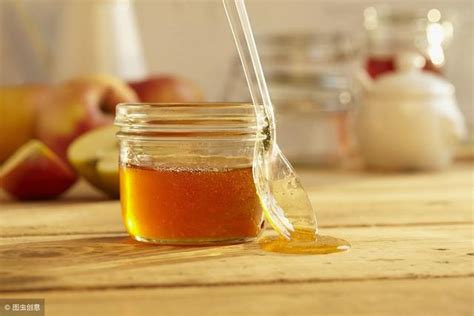 掺了糖浆的蜂蜜能分辨出来吗？ - 蜂蜜知识 - 酷蜜蜂