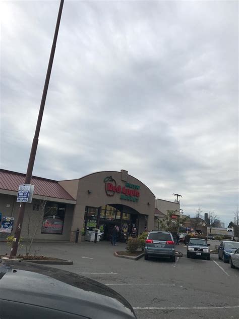 HILLTOP RED APPLE - Seattle WA - Hours, Directions, Reviews - Loc8NearMe