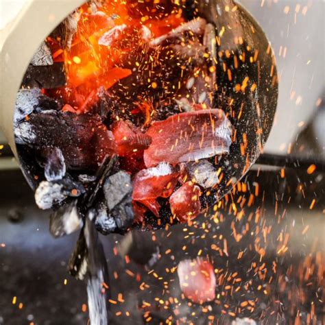 Royal Oak Lump Charcoal, All Natural Hardwood Charcoal, 15.4 lbs ...