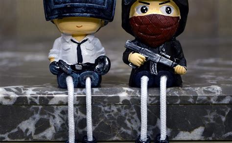 Buy Store2508 Polyresin Pubg Hanging Legs Showpiece Dolls, Standard ...