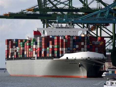 MACKINAC BRIDGE, Container Ship - Details and current position - IMO ...