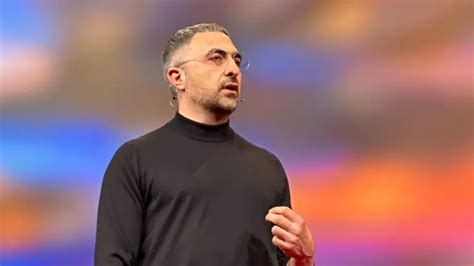 How Microsoft is empowering Frontier Transformation with Intelligence + Trust Background Minimalist