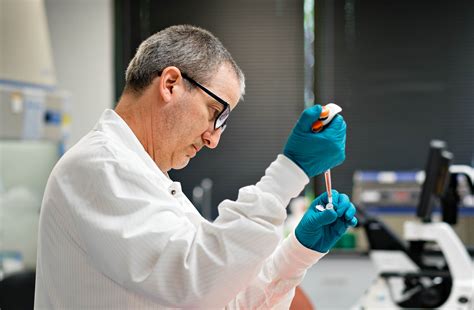 Biotech Lab 的图像结果