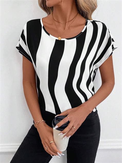 SHEIN Clasi Women's Casual Black & White Floral Print Batwing Sleeve ...