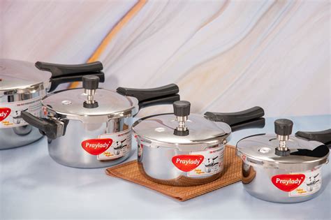 Top 6 Benefits of Stainless Steel Cookware for Your Kitchen | PrayLady